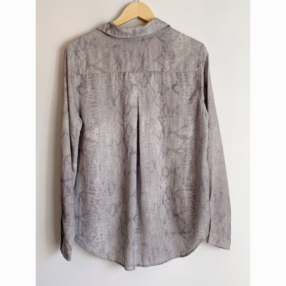 Anthropologie Cloth & Stone Snake Print Tunic Top SZ Large Gray Tencel Button Up - Picture 10 of 11